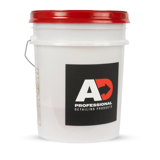 Detailing Bucket With Gamma Seal Dirt Guard